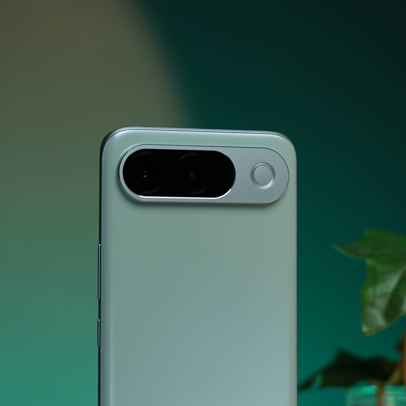 iQOO Z11 vs OnePlus Nord CE6: how the two mid-range phones stack up