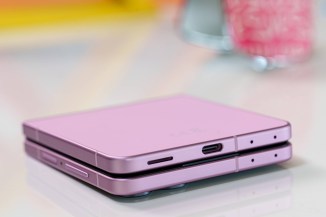 Samsung Galaxy Z Flip8 unboxing