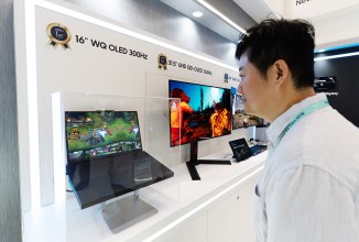 Samsung showcases a 300Hz OLED display for gaming laptops among other cutting-edge display tech